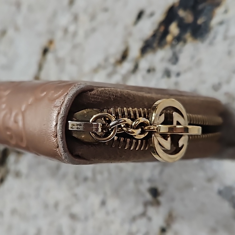 Authentic Gucci wallet - Picture 14 of 16